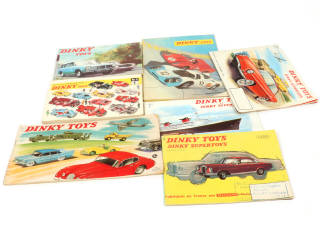 Lot 280 - DINKY TOYS (7)