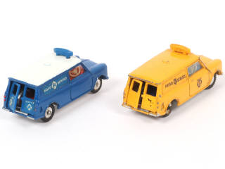 Lot 244 - DINKY TOYS (GB) (2)
