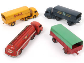 Lot 352 - DINKY TOYS (FRANCE) (4)