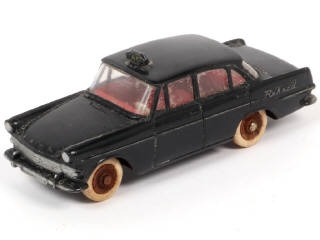 Lot 301 - DINKY TOYS (FRANCE) (1)
