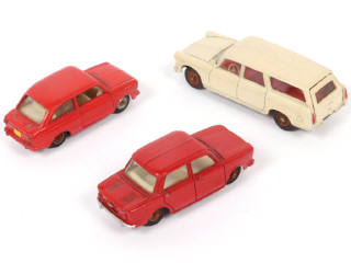 Lot 344 - DINKY TOYS (FRANCE) (3)