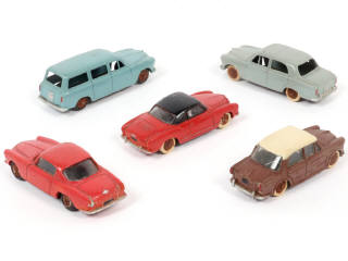 Lot 355 - DINKY TOYS (FRANCE) (5)