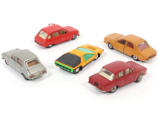 Lot 354 - DINKY TOYS (FRANCE) (5)