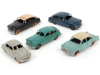 Lot 356 - DINKY TOYS (FRANCE) (5)