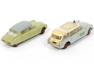 Lot 330 - DINKY TOYS (FRANCE) (2)