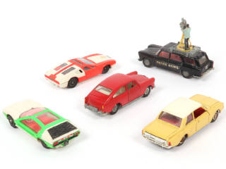 Lot 272 - DINKY TOYS (GB) (5)