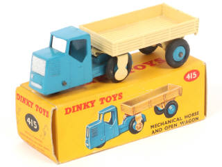 Lot 316 - DINKY TOYS (GB) (1)