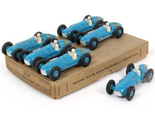 Lot 346 - DINKY TOYS (FRANCE) (1)