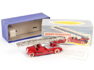 Lot 130 - DINKY TOYS (FRANCE) (1)