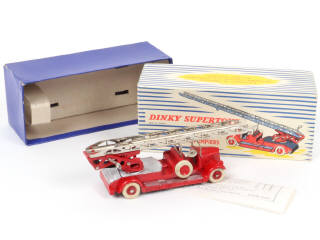 Lot 130 - DINKY TOYS (FRANCE) (1)