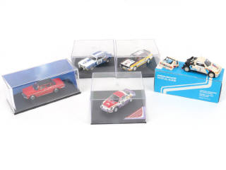 Lot 371 - DIVERS (5)