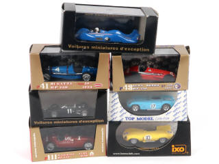 Lot 364 - DIVERS (7)