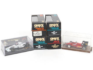 Lot 128 - DIVERS (6)