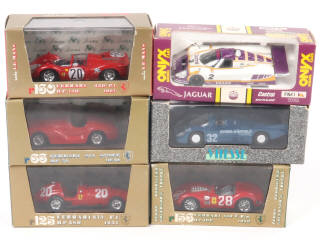 Lot 127 - DIVERS (6)