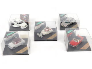 Lot 102 - DIVERS (5)