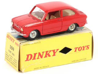 Lot 217 - DINKY TOYS (FRANCE) (1)