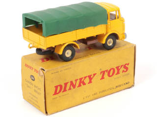 Lot 276 - DINKY TOYS (FRANCE) (1)