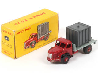 Lot 270 - DINKY TOYS (FRANCE) (1)