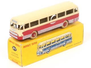 Lot 267 - DINKY TOYS (FRANCE) (1)