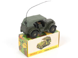 Lot 282 - DINKY TOYS (FRANCE) (1)