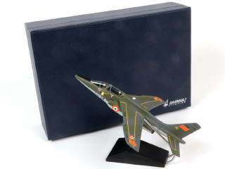 Lot 114 - DASSAULT (FRANCE) (1)