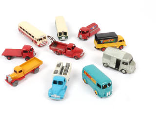 Lot 333 - DINKY TOYS (FRANCE) (10)
