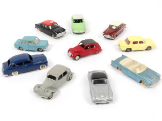 Lot 334 - DINKY TOYS (FRANCE) (10)
