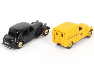 Lot 285 - DINKY TOYS (FRANCE) (2)
