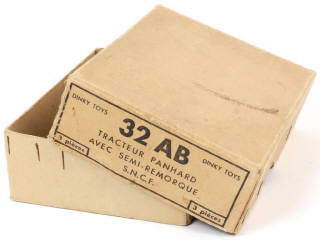 Lot 196 - DINKY TOYS (FRANCE) (1)