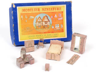 Lot 188 - DINKY TOYS (FRANCE) (1)