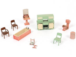 Lot 331 - DINKY TOYS (FRANCE) (9)