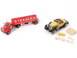 Lot 14 - FRANKLIN MINT (USA) (2)
