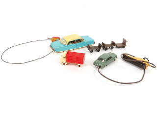 Lot 90 - DIVERS (4)