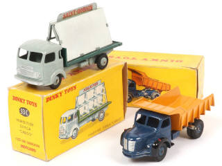 Lot 319 - DINKY TOYS (FRANCE) (2)