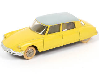 Lot 241 - DINKY TOYS (FRANCE) (1)
