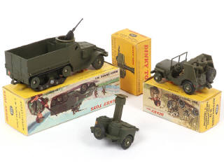 Lot 333 - DINKY TOYS (FRANCE) (3)