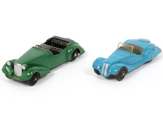 Lot 214 - DINKY TOYS (GB) (2)