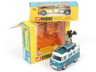 Lot 119 - CORGI TOYS (GB) (2)