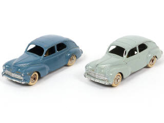 Lot 288 - DINKY TOYS (FRANCE) (2)