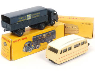 Lot 318 - DINKY TOYS (FRANCE) (2)