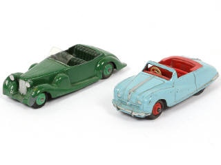 Lot 211 - DINKY TOYS (GB) (2)