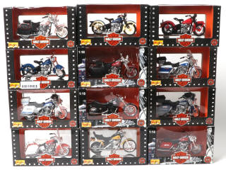 Lot 312 - MAISTO (CHINE) (12)