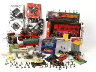 Lot 340 - DIVERS (100)