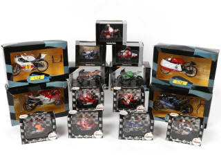 Lot 339 - DIVERS (15)