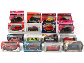 Lot 360 - DIVERS (16)