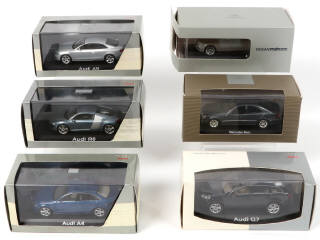 Lot 323 - DIVERS (6)