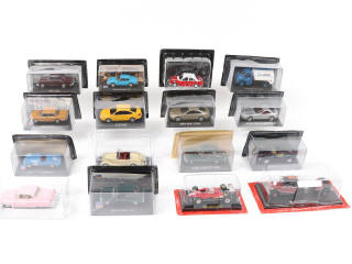 Lot 364 - DIVERS (16)