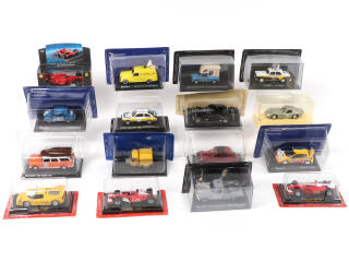 Lot 374 - DIVERS (16)
