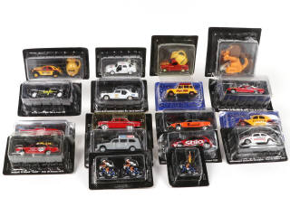 Lot 383 - DIVERS (18)