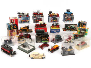 Lot 350 - DIVERS (22)